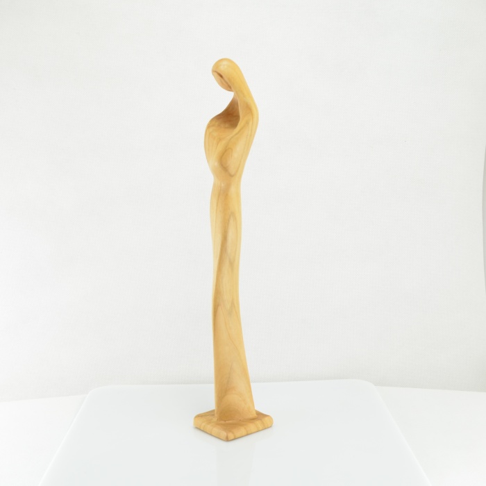 Panna Maria - moderní dřevořezba