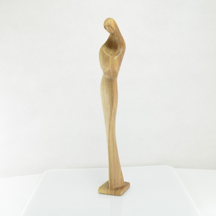 Panna Maria - moderní dřevořezba