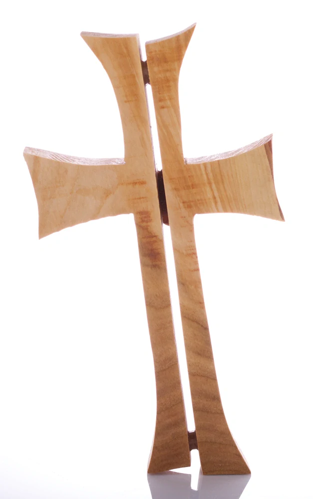 Kříž s keramickým červeným srdcem 20 cm