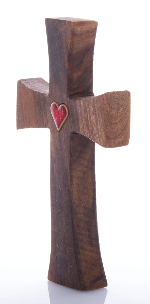 Kříž s keramickým červeným srdcem 19 cm
