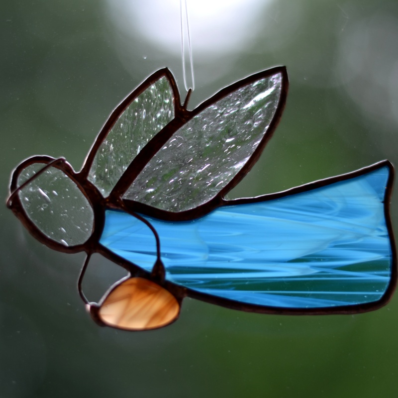 Boží posel s nebeskými dary v dlaních - Růžový s růženínem