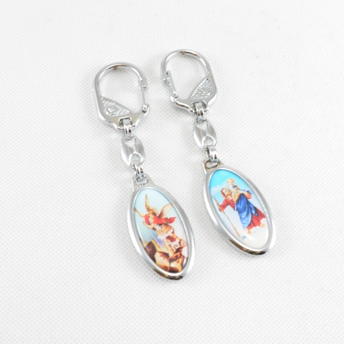 Přívěšek se dvěma ochránci: patronem řidičů sv. Kryštofem a archandělem Michaelem