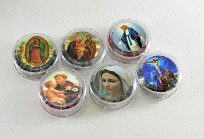 Růženec s vůní růží - dřevěný, v kulaté krabičce - Šedohnědá