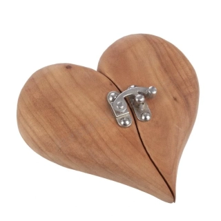 Dřevěné srdce se zavíráním na stříbrnou petlici