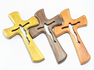 Kříž prořezávaný, s oblými hranami - velký - 42 cm