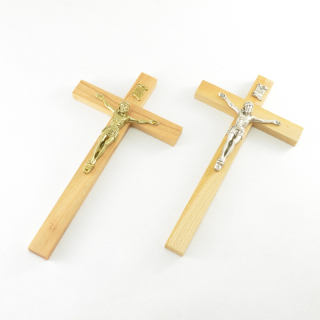 Kříž na stěnu klasický prostý 23 cm světlý stříbrný