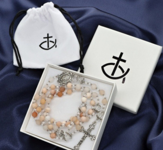 Růženec z minerálu: růžový avanturín a komponenty z chirurgické oceli