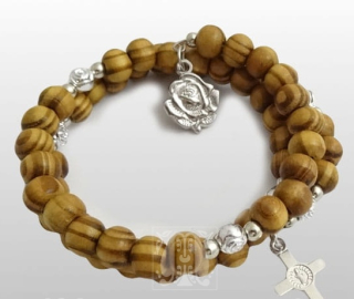 Náramkový růženec z olivových perliček s medailonem