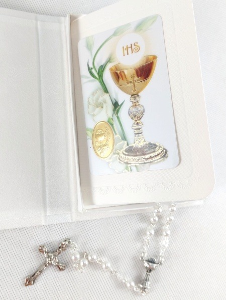 Památka na první přijímání - luxusní "knížka" s věnováním a růžencem - Růženec se stříbrným ketlováním