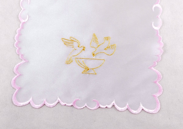 Křestní rouška větší - zlato růžová výšivka, motiv "Dvě holubičky"