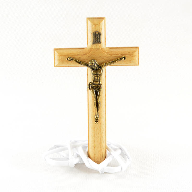 Kříž na stěnu klasický frézovaný - světlý (16 cm) - Zlatá