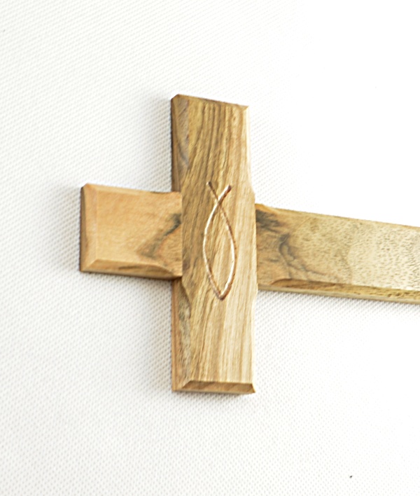 Křížek s gravírovanou rybkou (menší)