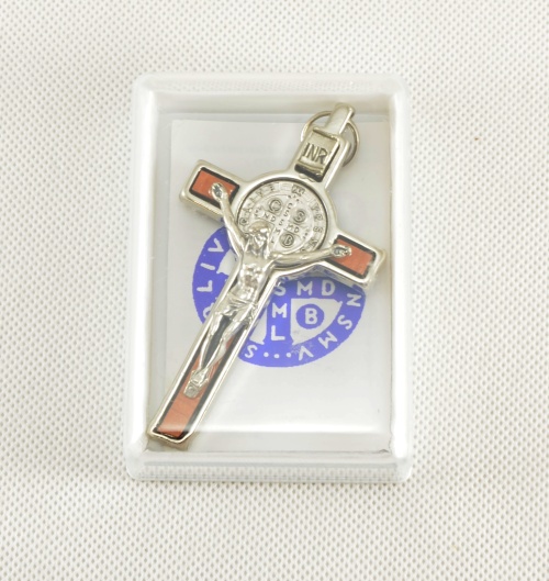 Křížek s medailí svatého Benedikta - kovový, v krabičce