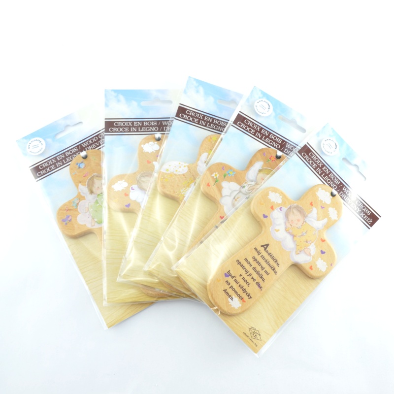 Dětský dřevěný křížek na pověšení, s modlitbičkou - Varianta 2