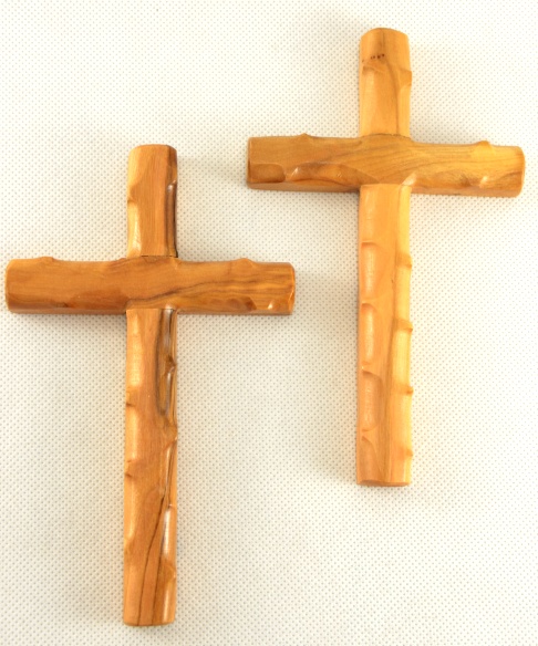 Křížek z olivového dřeva "trnitý"