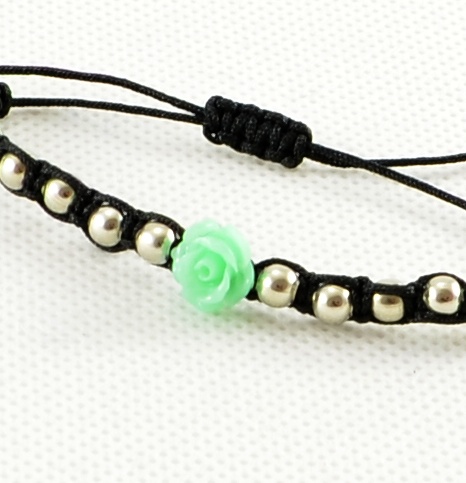 Náramek šňůrkový s perlemi a růžičkou - Zlaté perličky