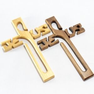 Kříž vyřezávaný “JESUS” (menší 25,5 cm)