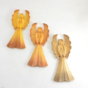 Anděl strážný – jemná dřevořezba, 20 cm