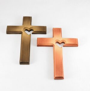 Kříž s vykrojeným srdcem – 20 cm – NOVINKA