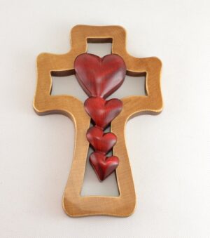 Kapky lásky –  kříž s kaskádou srdcí (čtyřech červených)
