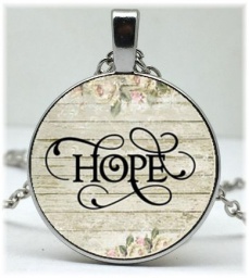 Náhrdelník “Hope” se skleněnou čočkou