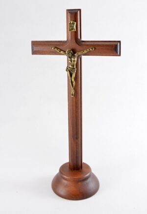 Kříž na kulatém podstavci klasický – větší tmavý