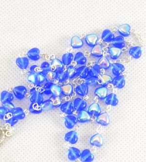 Růženec z Jabloneckých skleněných perliček: inkoustově modrá srdíčka se stříbrným ketlováním