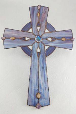 Kříž z opálového skla zdobený kameny – velký, 43 cm