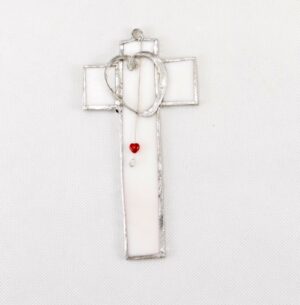 Křížek z opálového skla – bílý, s perličkou