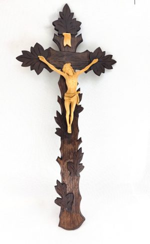 Režbářský “selský” kříž s figurou Krista – 73 cm